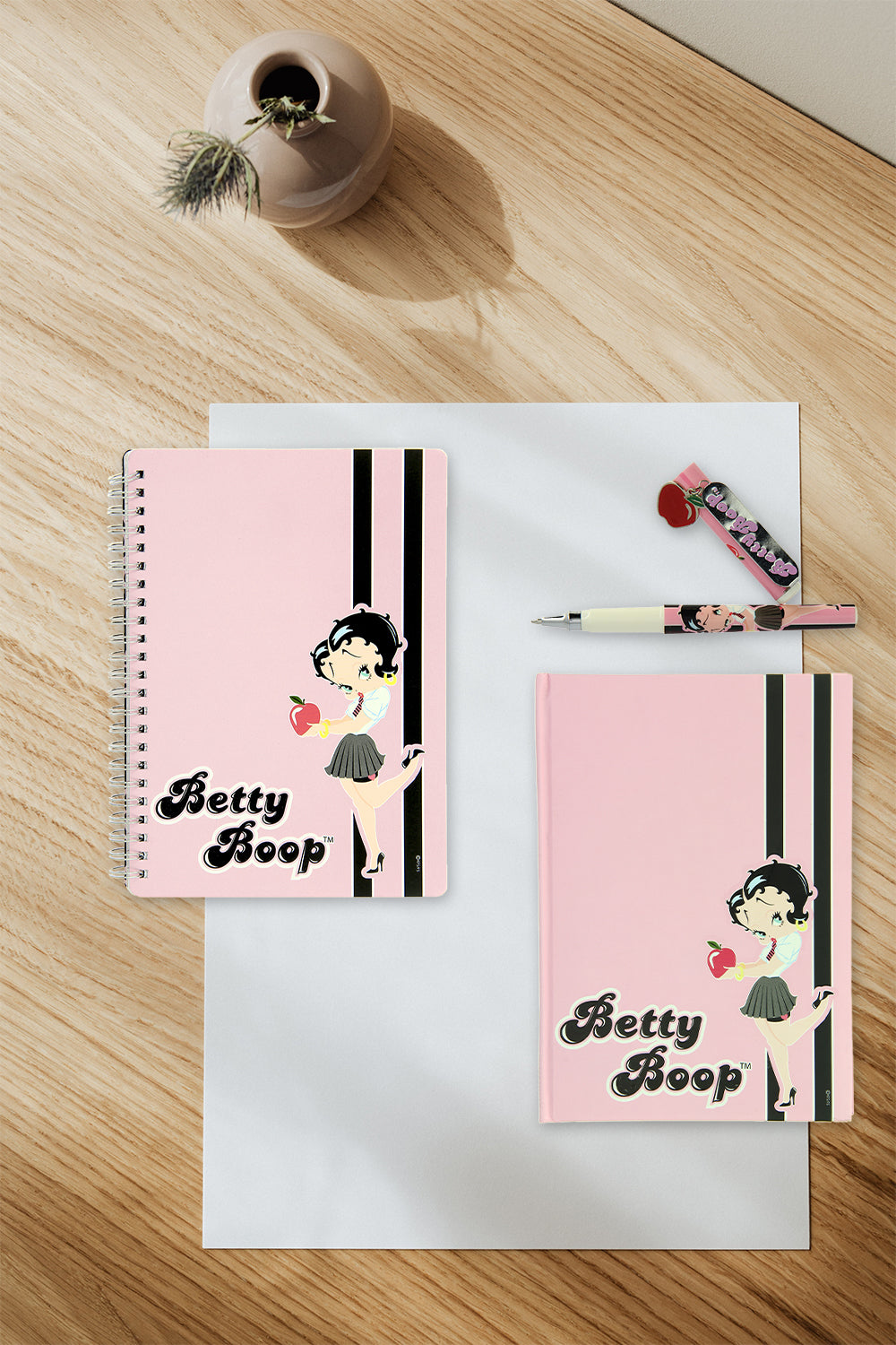 Betty Boop Schoolgirl Retro Apple Stationery Set