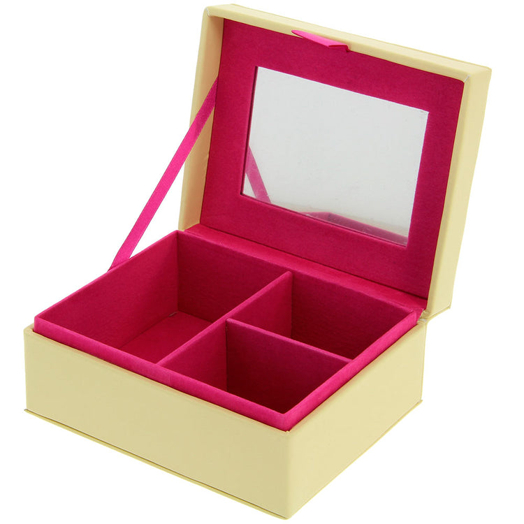 Hello Kitty - Vintage Bloom Jewellery Box is a lovely jewellery box with Kitty in a vintage look with flower and butterfly and a pink dress with Hello Kitty written at the bottom. Exclusively Available at Reliance Gifts www.reliancegifts.co.uk