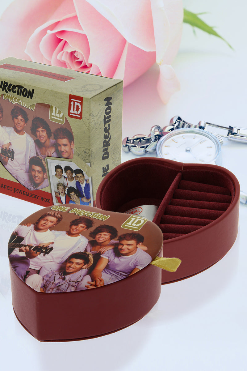 One Direction Jewelry Box A lovely brown color jewelry box featuring images of all five Harry Styles, Liam Payne, Louis Tomlinson, Niall Horan and Zayan Malik from the group on top. This jewelry box is an ideal gift for your friends and family . Exclusively Available at Reliance Gifts www.reliancegifts.co.uk .