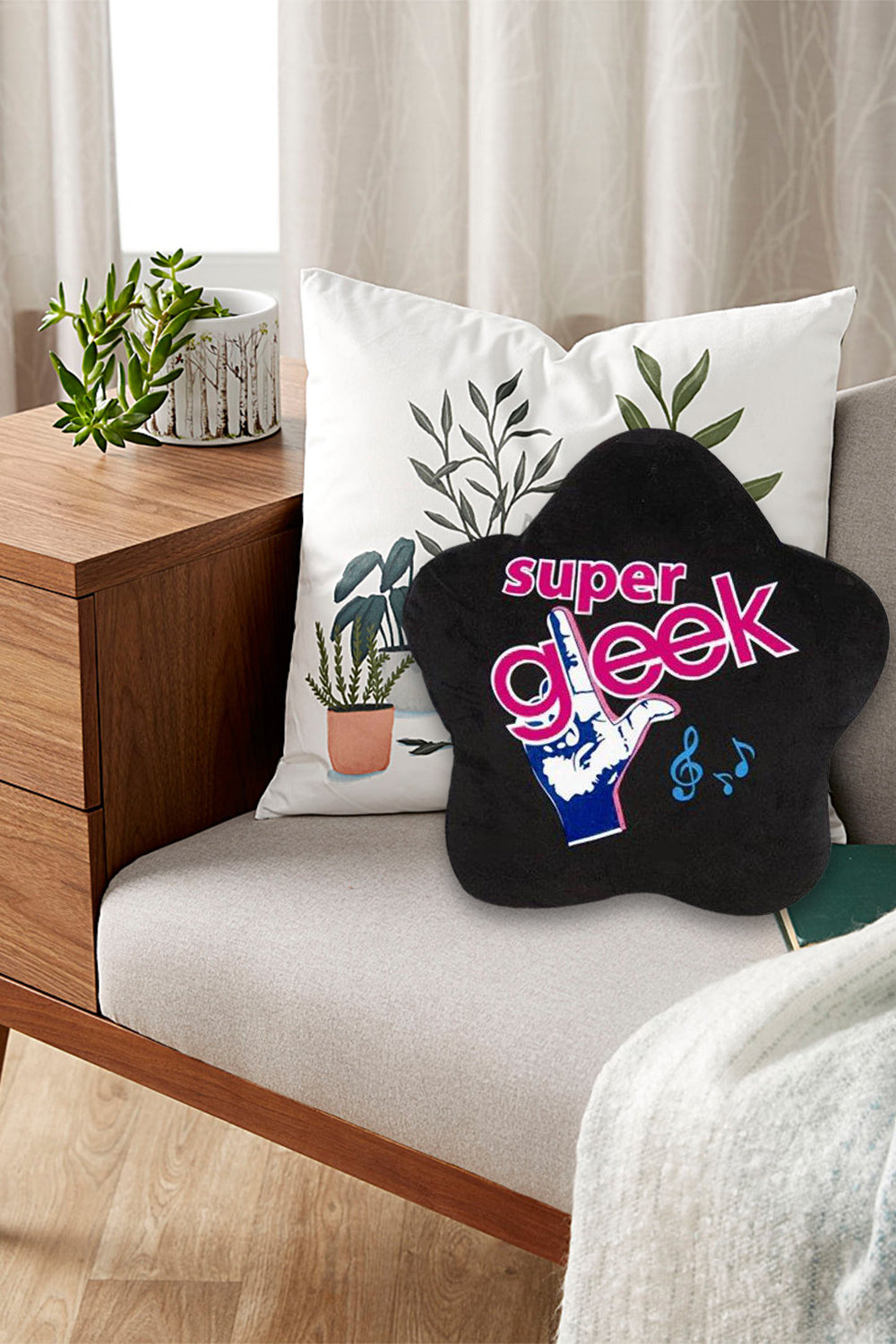 Glee - I'm a Gleek Star Cushion